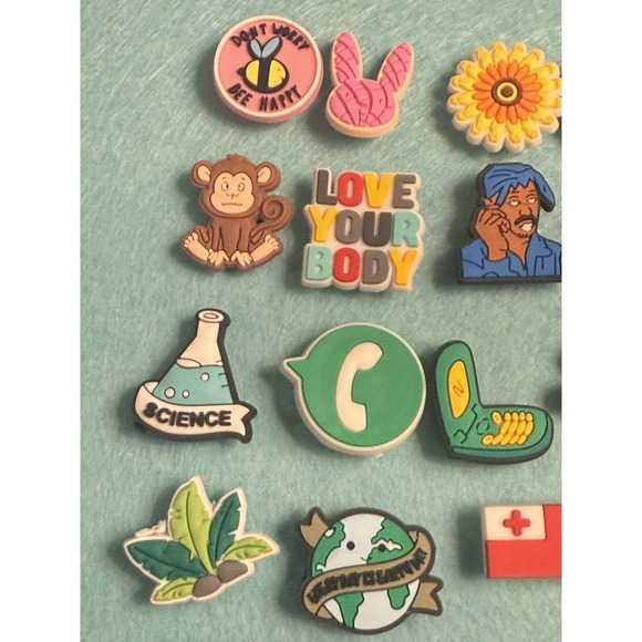 17 Pieces‎ Shoe Charms for Croc Clog Sandals Bracelets Decoration, Cartoon - Picture 4 of 6
